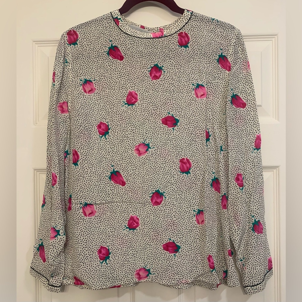 Vintage CiaoSport 100% Silk White Floral Long Sleeve size 6 Blouse.       1660